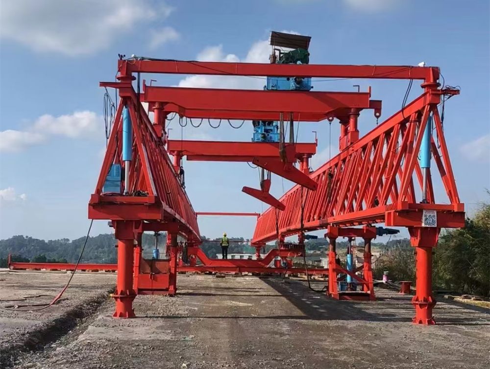 河南架橋機(jī)廠家、型號、參數(shù)、價格、架橋機(jī)安裝搬遷移裝、修理維修